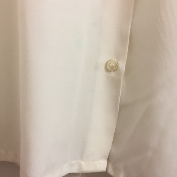 Dainty Vintage Blouse. - Picture 5 of 5